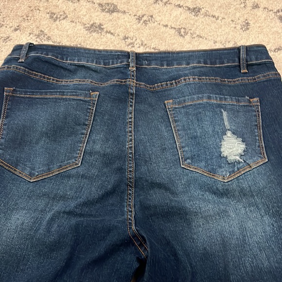 Distressed Women’s Skinny Jeans SZ 2X - Picture 5 of 5